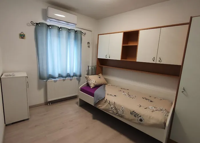 게스트하우스 Kuca Za Odmor Ema 4*